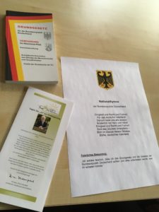 Deutsche Nationalhymne udn Grundgesetz